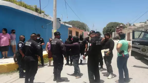 Los problemas se agravaron cuando la policía ameritó cerrar calles en todas sus direcciones Los problemas se agravaron cuando la policía ameritó cerrar calles en todas sus direcciones