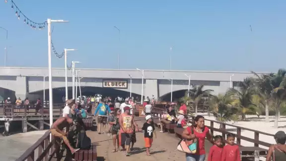 El puerto volvió a llenarse con miles de turistas