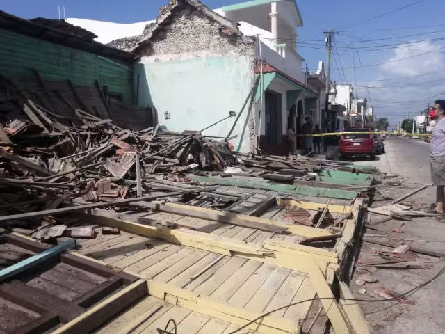 La vivienda se derrumbó hasta sus cimientos dejando un espaio ocupado sólo por escombros