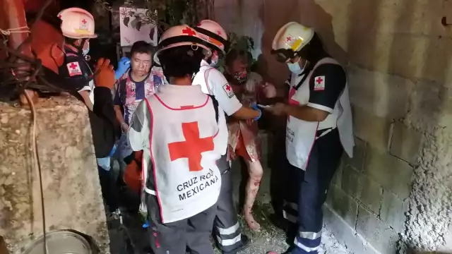 Familiares solicitaron la presencia de elementos preventivos quienes tomaron conocimiento y solicitaron la presencia de los paramédicos de la Cruz Roja