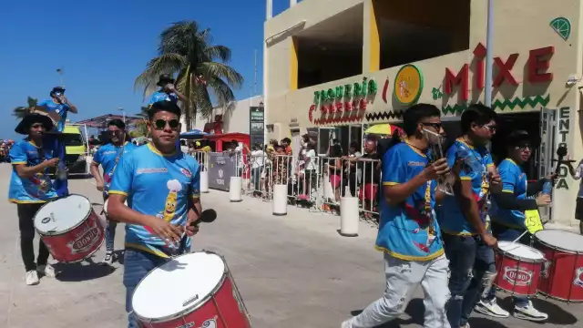 Se registra gran afluencia de personas en el Carnaval de Progreso