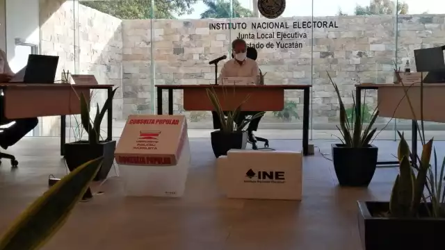 A las 8:00 de la mañana inició la instalación de las primeras mesas de recepción