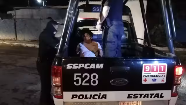 Los presuntos ladrones intentaron huir del lugar con otra motocicleta que también tenía estaba boletinada como robada