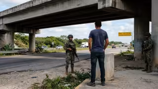 Trasladan al INM a colombiano detectado sin documentos en Maxcanú
