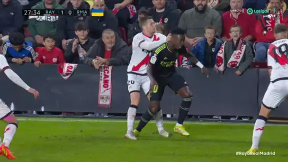 Real Madrid sufre tropezón en Vallecas y cae ante el Rallo Vallecano Real Madrid sufre tropezón en Vallecas y cae ante el Rallo Vallecano