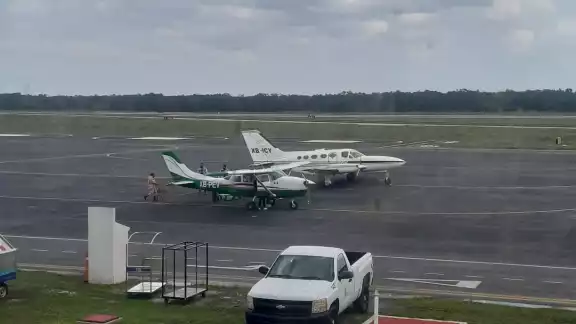 Según el Comandante de la Guardia Nacional en el aeropuerto de Cozumel, éste y el de Cancún reciben más vuelos privados en México
