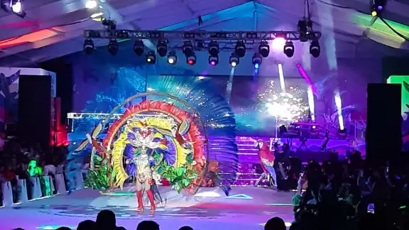 Luego de la pasarela de los candidatos a Reyes del carnaval, hizo su presentación el artista colombiano Sebastián Yatra Luego de la pasarela de los candidatos a Reyes del carnaval, hizo su presentación el artista colombiano Sebastián Yatra