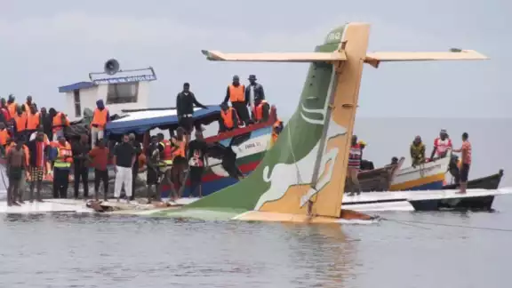 Reportan 19 muertos tras accidente aéreo en Tanzania Reportan 19 muertos tras accidente aéreo en Tanzania