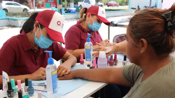 Cada uno de los servicios serán completamente gratuitos Cada uno de los servicios serán completamente gratuitos