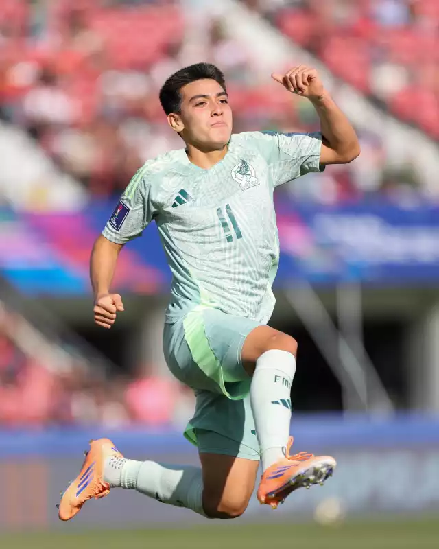 Gilberto Mora tiene 17 años y apunta a ser uno de los seleccionados para el Mundial.