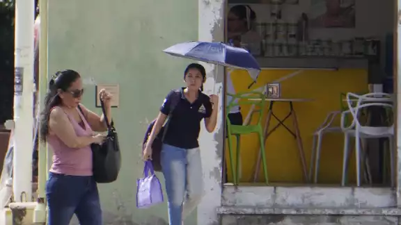 Se pronostican lluvias fuertes a muy fuertes en Campeche debido a la Onda Tropical 20 y otros fenómenos meteorológicos.
