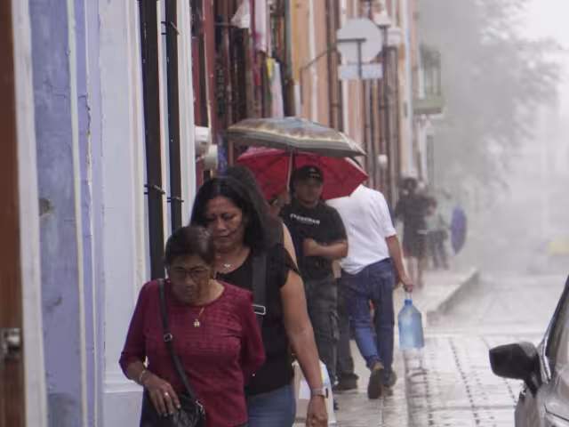El ambiente seguirá muy caluroso, con temperaturas de hasta 45 °C.

