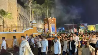 Bajan al niño Dios e  inician los festejos  patronales en Espita, Yucatán