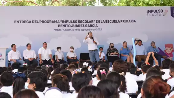 El gobernador Mauricio Vila Dosal invitó a los estudiantes a ir de excursión El gobernador Mauricio Vila Dosal invitó a los estudiantes a ir de excursión