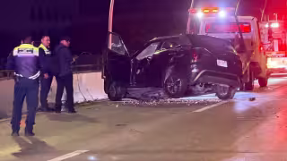 Accidente en puente del Boulevard Playa del Carmen deja un vehículo en pérdida total