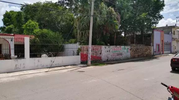 El hombre fue detenido y denunciado por daños a propiedad ajena El hombre fue detenido y denunciado por daños a propiedad ajena