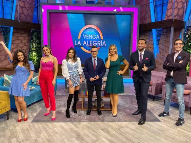 Venga la Alegría destapó uno de los secretos más vergonzosos de uno de los conductores del programa, pues sus compañeros ventilaron que llega “en vivo” a los llamados de la emisión