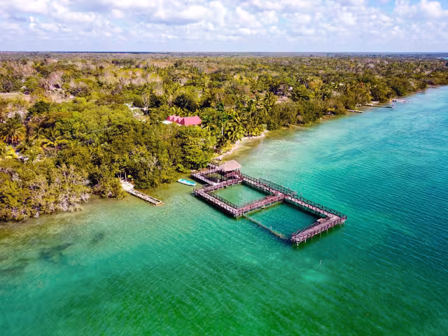 Se ubica a una hora del poblado de Calderitas, y se llama de esta manera en honor al Padre del Mestizaje, Gonzalo Guerrero