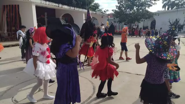 Los padres de familia estuvieron de acuerdo con la fiesta