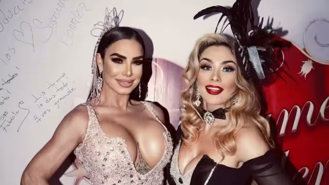 Liz Vega en acción en la obra de teatro