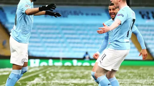 Jugadores del Manchester City celebran la victoria