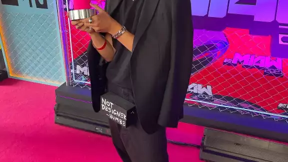 Humbe agradece a sus fans afirmando que el premio lo ganamos juntos Humbe agradece a sus fans afirmando que el premio lo ganamos juntos
