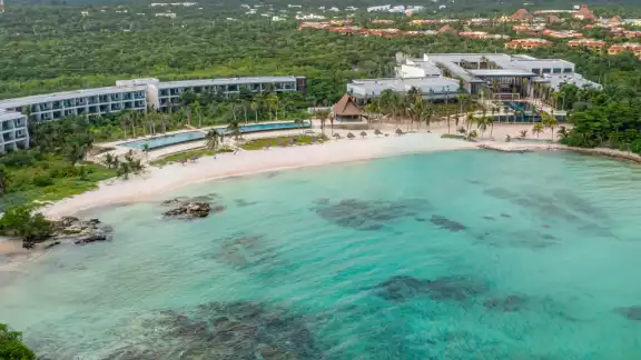 Un nuevo hotel se inauguró en la zona de Chemuyil en Tulum, que cuenta con más de 300 habitaciones Un nuevo hotel se inauguró en la zona de Chemuyil en Tulum, que cuenta con más de 300 habitaciones