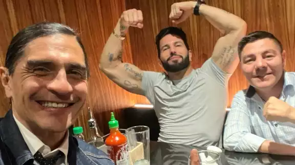 El conductor jamás espero ver a Cibernético, Travieso y Palencia