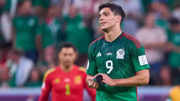 El futbolista del Wolverhampton fue sometido a un procedimiento médico, no podrá jugar ante Camerún
El futbolista del Wolverhampton fue sometido a un procedimiento médico, no podrá jugar ante Camerún