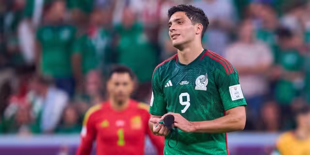 El futbolista del Wolverhampton fue sometido a un procedimiento médico, no podrá jugar ante Camerún
