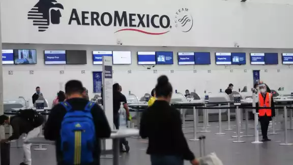 En la conferencia matutina el titular de la Profeco, Ricardo Sheffield reportó que Aeroméxico tiene el mayor número de quejas por retrasos En la conferencia matutina el titular de la Profeco, Ricardo Sheffield reportó que Aeroméxico tiene el mayor número de quejas por retrasos