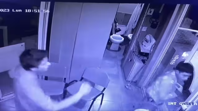 Así fue el ataque del joven al guardia de seguridad en Puebla