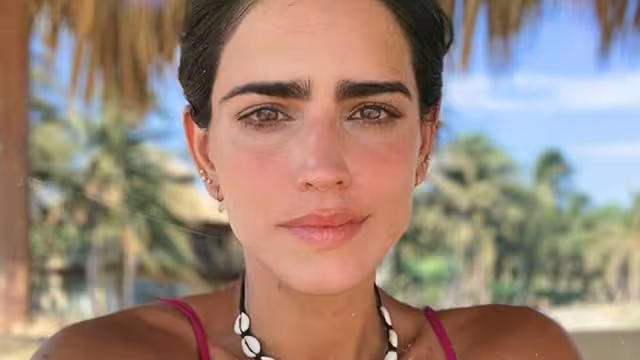 Bárbara de Regil luce su cuerpo fit con ajustado bikini