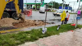 Reportan socavón en obra de CAPA en Chetumal
