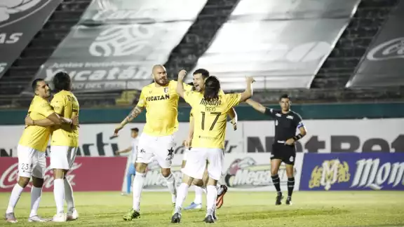 Los ciervos tienen trece puntos luego de dos victorias, siete empates y una derrota