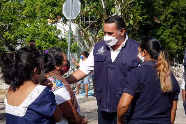 El diputado perredista señaló que el alcalde de Mérida pagó más de 52 millones de pesos por la instalación de una pista de hielo