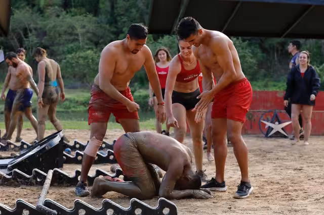 Rojos y azules tendrás que luchar para no irse al duelo de eliminación en un juego mixto