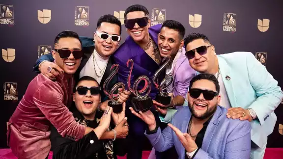 Grupo Firme convive con niños del DIF Monterrey