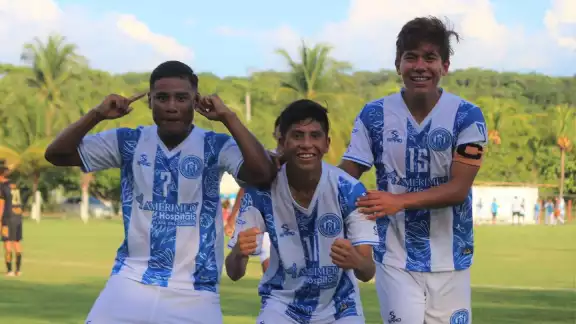 Puerto Aventuras FC sigue como líder del sector con paso perfecto y suma 12 unidades Puerto Aventuras FC sigue como líder del sector con paso perfecto y suma 12 unidades
