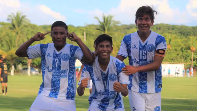 Puerto Aventuras FC sigue como líder del sector con paso perfecto y suma 12 unidades