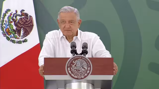 AMLO viajó a Minatitlán para encabezar conmemoración del 84 Aniversario de la Expropiación Petrolera