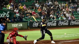 Leones de Yucatán se impone a El Águila de Veracruz en el Parque Kukulcán