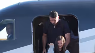 Flávio Bolsonaro llega a Miami tras perder las elecciones en Brasil; Trump recibirá a su familia