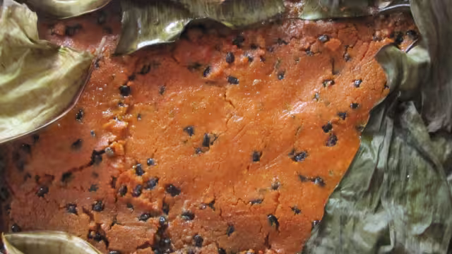 El pib toma su nombre del método de cocción que significa "que se debe enterrar"