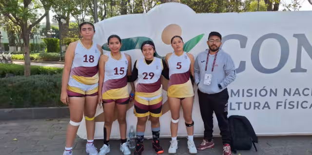 Victoria Solís, Camila Tobilla, Andrea León y Addison May participan en la Olimpiada Nacional
