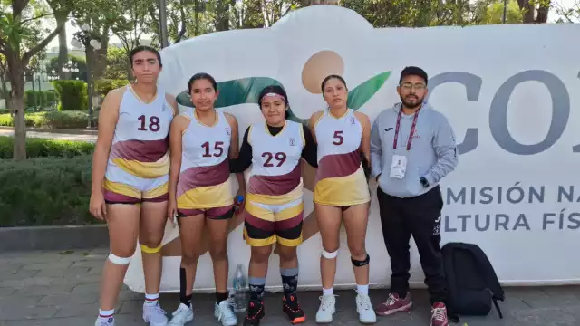 Victoria Solís, Camila Tobilla, Andrea León y Addison May participan en la Olimpiada Nacional