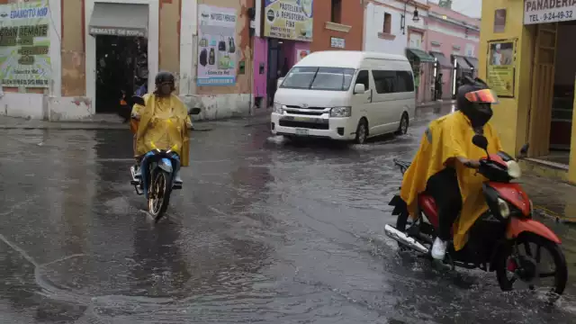 La masa de aire frío asociada al frente, comenzará a modificar sus características térmicas durante la mañana