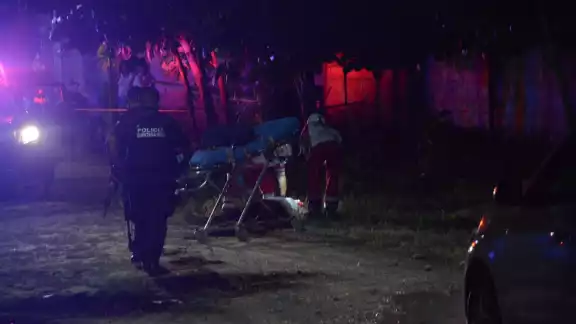 La mujer murió casi de manera instantanea en el lugar donde le dispararon. Foto: Por Esto! La mujer murió casi de manera instantanea en el lugar donde le dispararon. Foto: Por Esto!