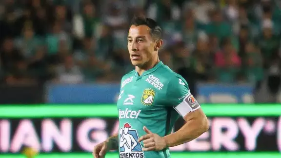 Andrés vistió la playera de la Fiera en su último equipo de futbol Andrés vistió la playera de la Fiera en su último equipo de futbol