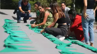 Las feministas se manifiestan a las afueras del Congreso de Yucatán